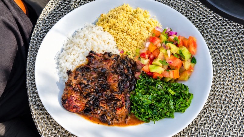 Restaurant Via Terra Bistrô à Lençóis, cuisine régionale et feijoada réconfortante